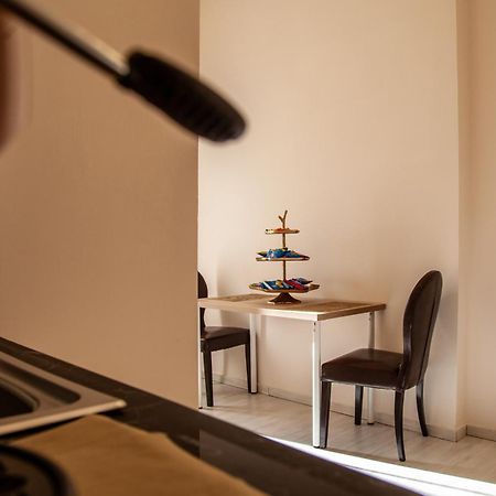 Airport Luxury Rooms Neapel Exterior foto