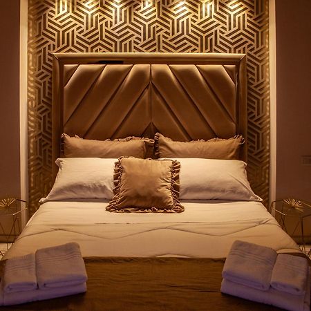Airport Luxury Rooms Neapel Exterior foto