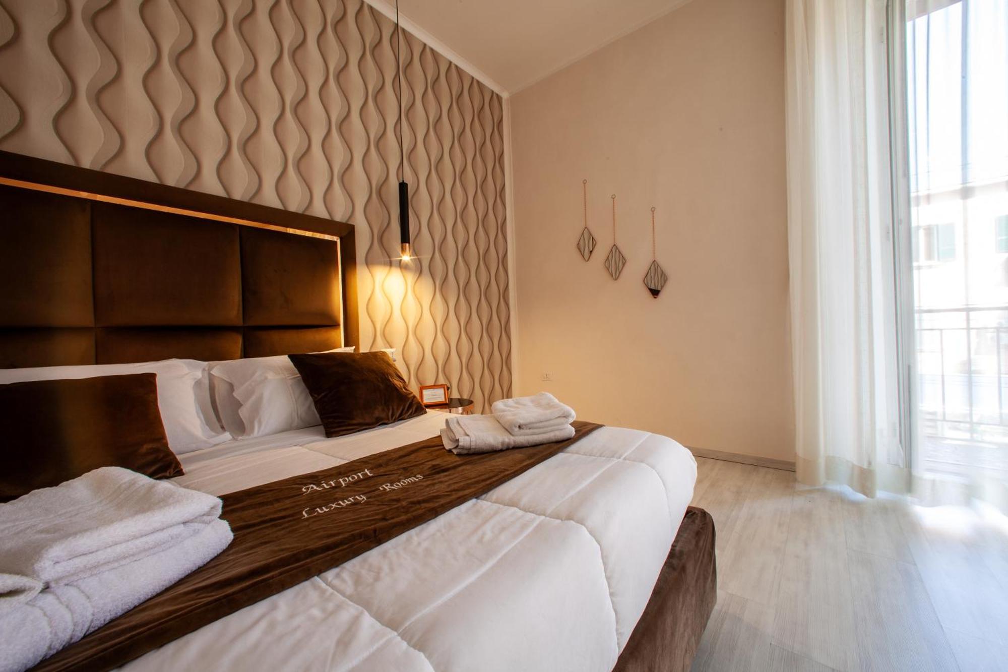 Airport Luxury Rooms Neapel Exterior foto