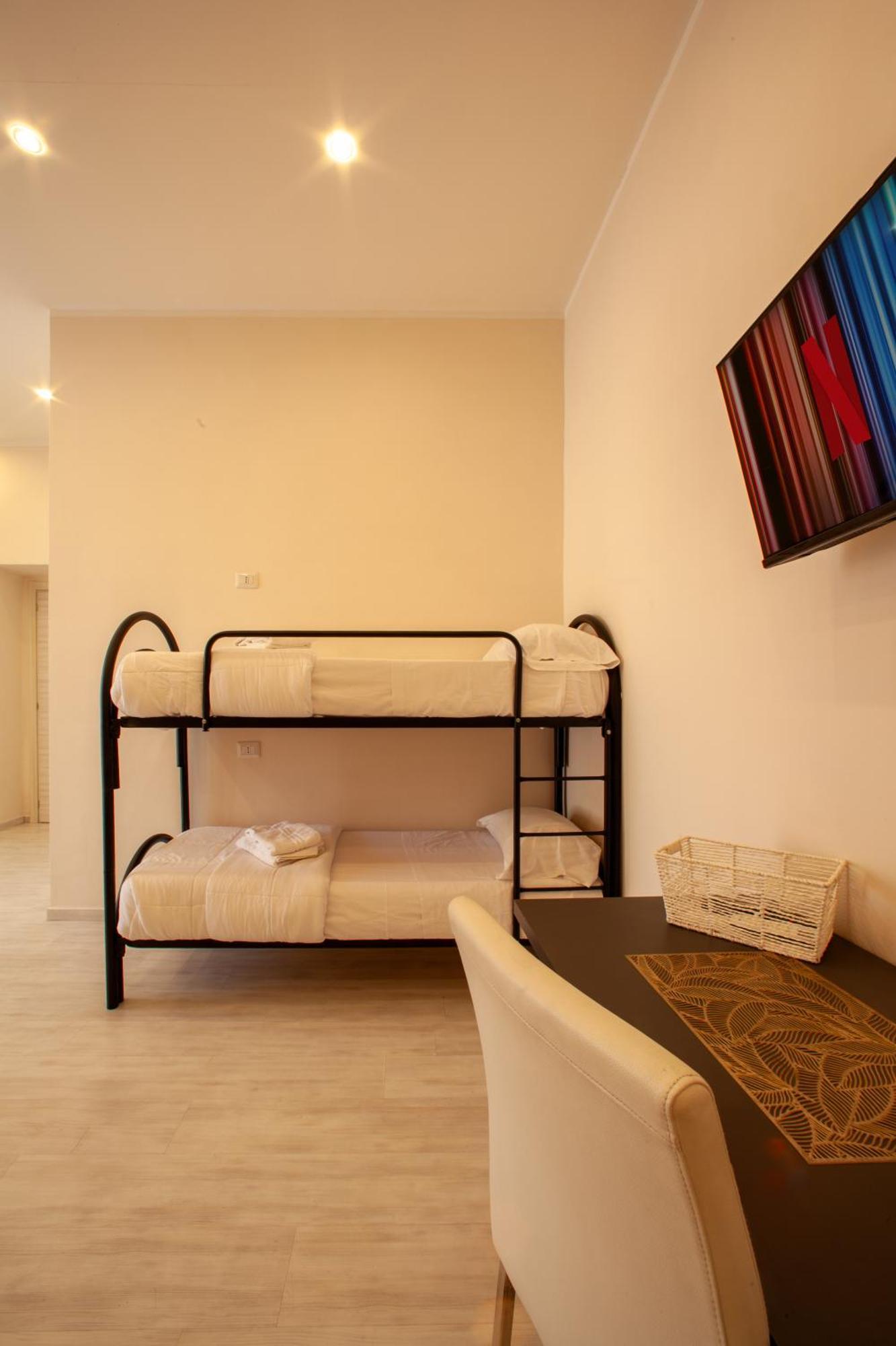 Airport Luxury Rooms Neapel Exterior foto